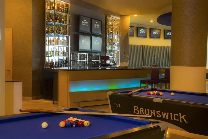 Bar and billiards room at Beach Palace Resort in Cancun