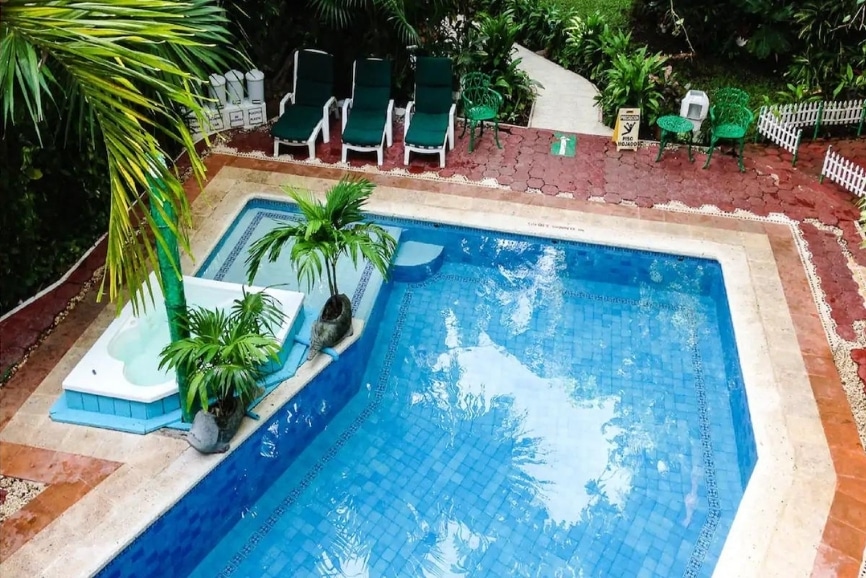Outdoor swimming pool at the Eco-Hotel El Rey del Caribe in Cancun