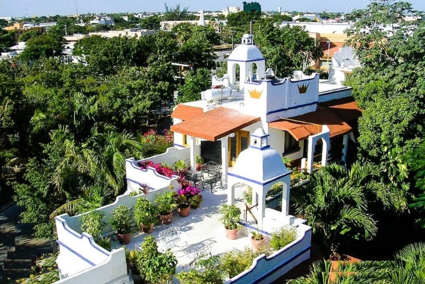 Exterior of the Eco-Hotel El Rey del Caribe in Cancun