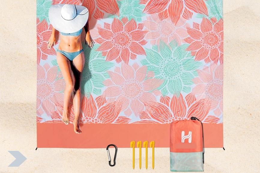 Packing List For Beach Vacation: Beach Blanket