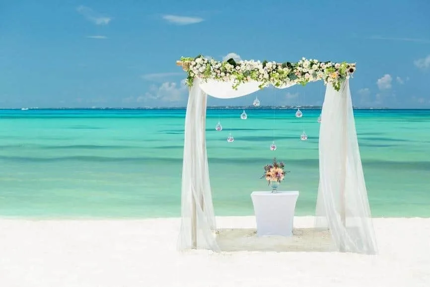Get married at the Grand Fiesta Americana Coral Beach Cancun