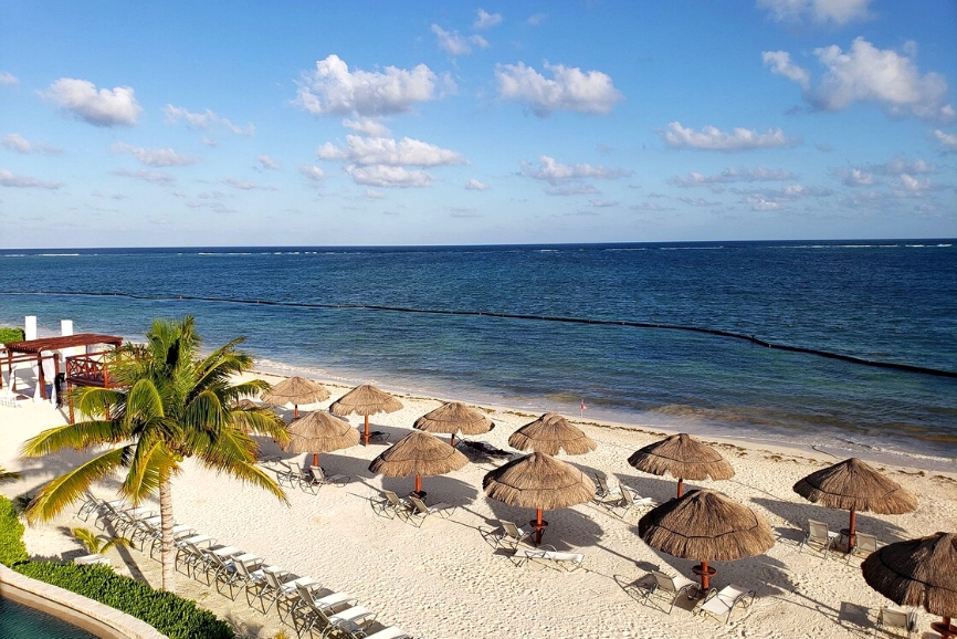 Beach front at Breathless Riviera Cancun