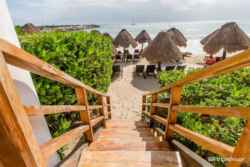 Beach access at Dreams Jade Resort and Spa in Puerto Morelos
