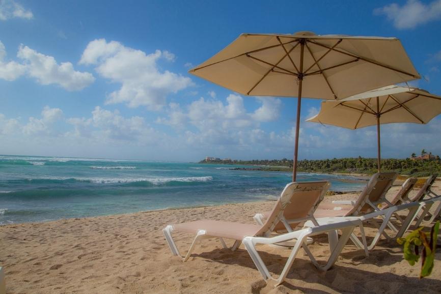Beach access at Las Villas Akumal
