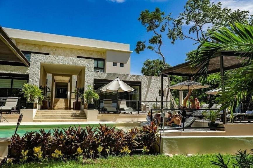 Outdoor space at Xaha Villas Suites and Golf Resort in Akumal