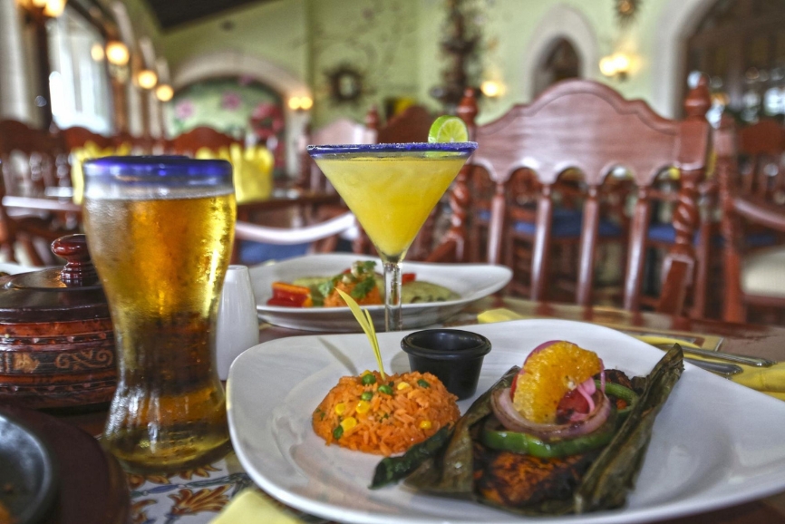 Dining at the Royal Sands Resort and Spa Cancun