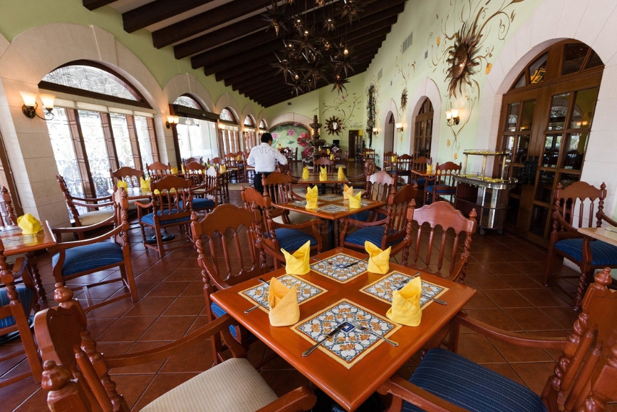 Restaurant at the Royal Sands Resort and Spa Cancun