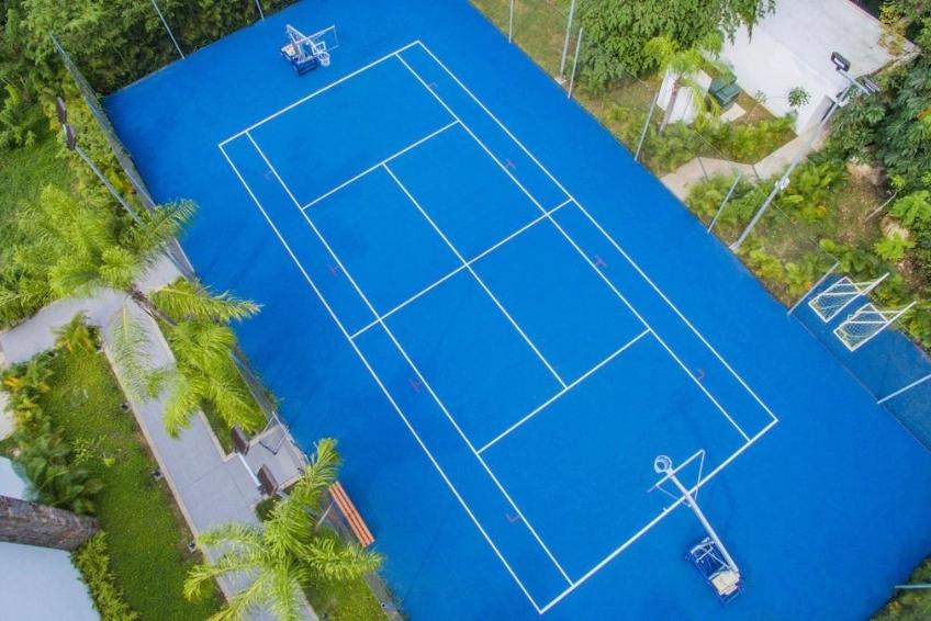 Tennis courts at Garza Blanca Preserve Resort & Spa in Puerto Vallarta