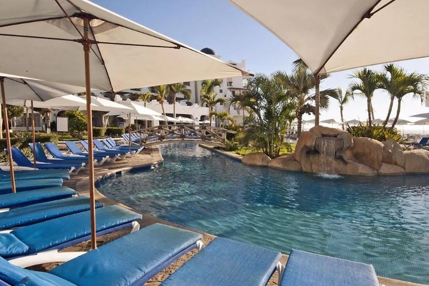 Swimming pool at Pueblo Bonito Los Cabos Beach Resort