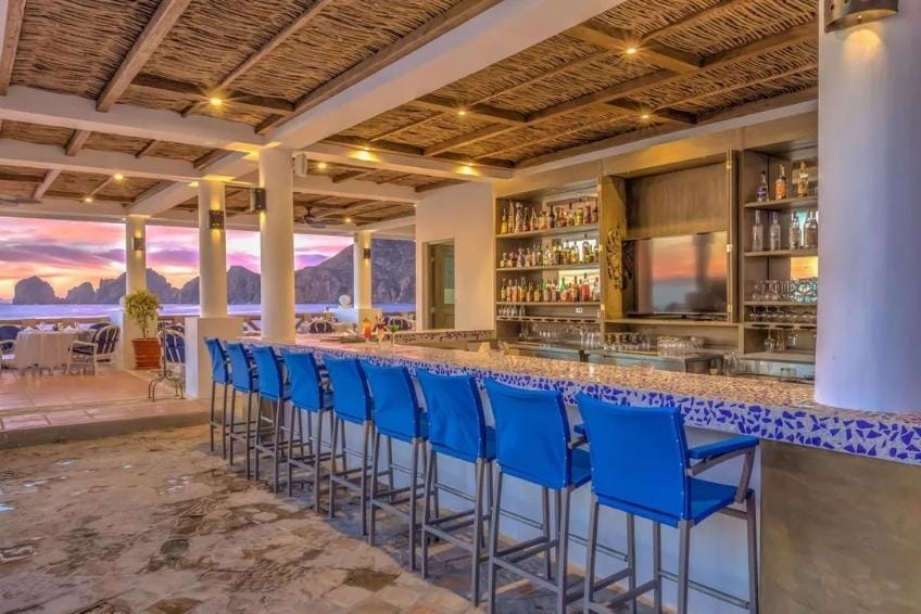 Bar at Pueblo Bonito Los Cabos Beach Resort