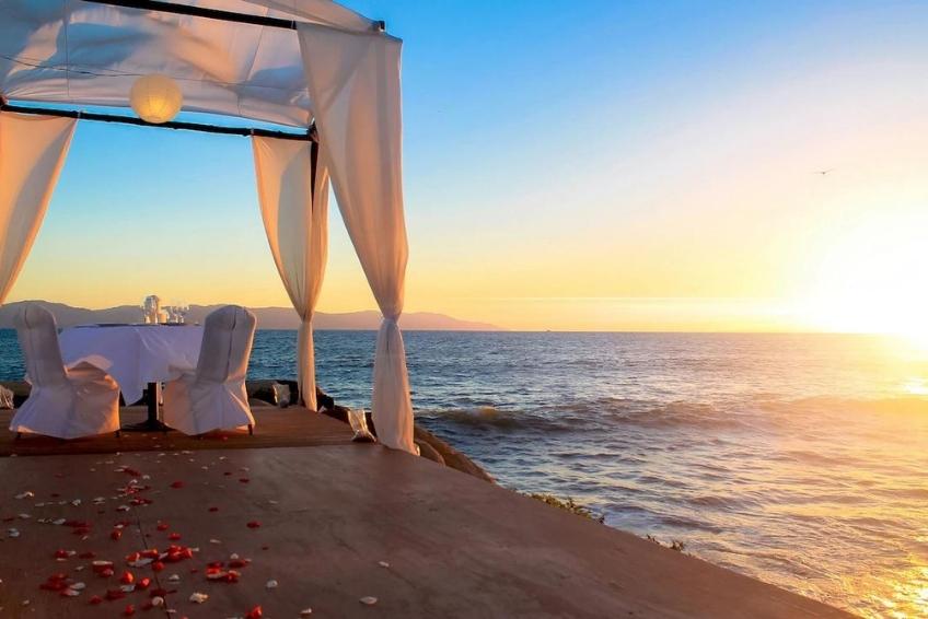 Romantic beach dinner at Velas Vallarta Suites Resort in Puerto Vallarta
