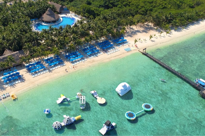 The Best Things to do in Cozumel: Visit A Beach Club